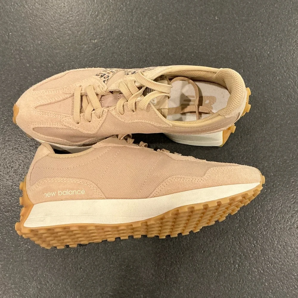 Stylish New Balance 327 Tan Leopard Print Women's Sneakers - Picture 3 of 3